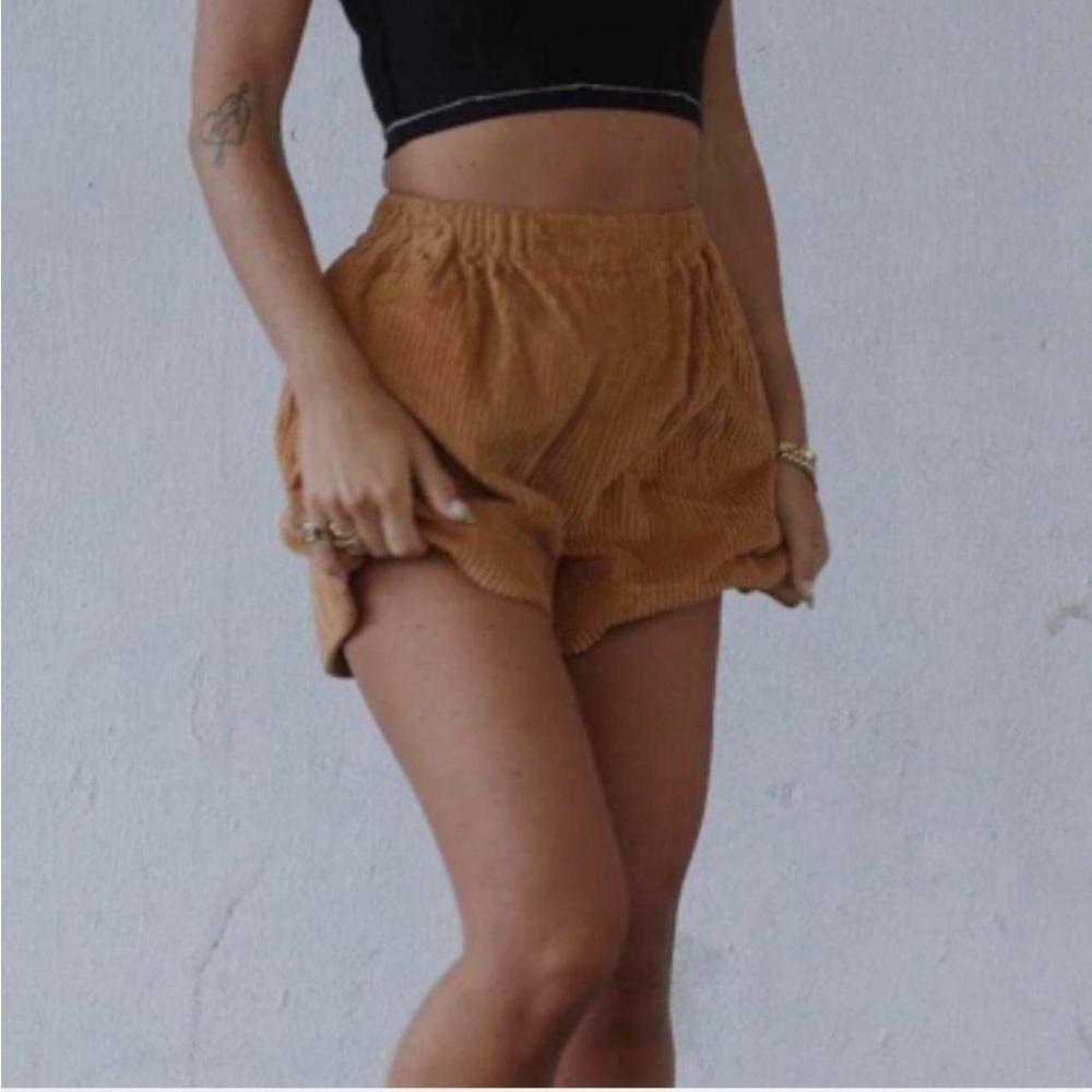 Heavy Manners Corduroy Shorts in Toasty (S)